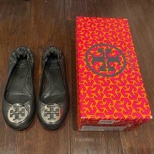 Tory Burch Womens Black Silver Classic Reva Flat Size 7